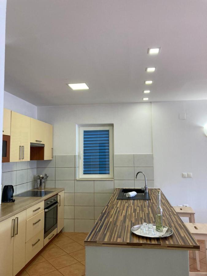 Casa Di Giorgio Apartman Jelsa  Kültér fotó