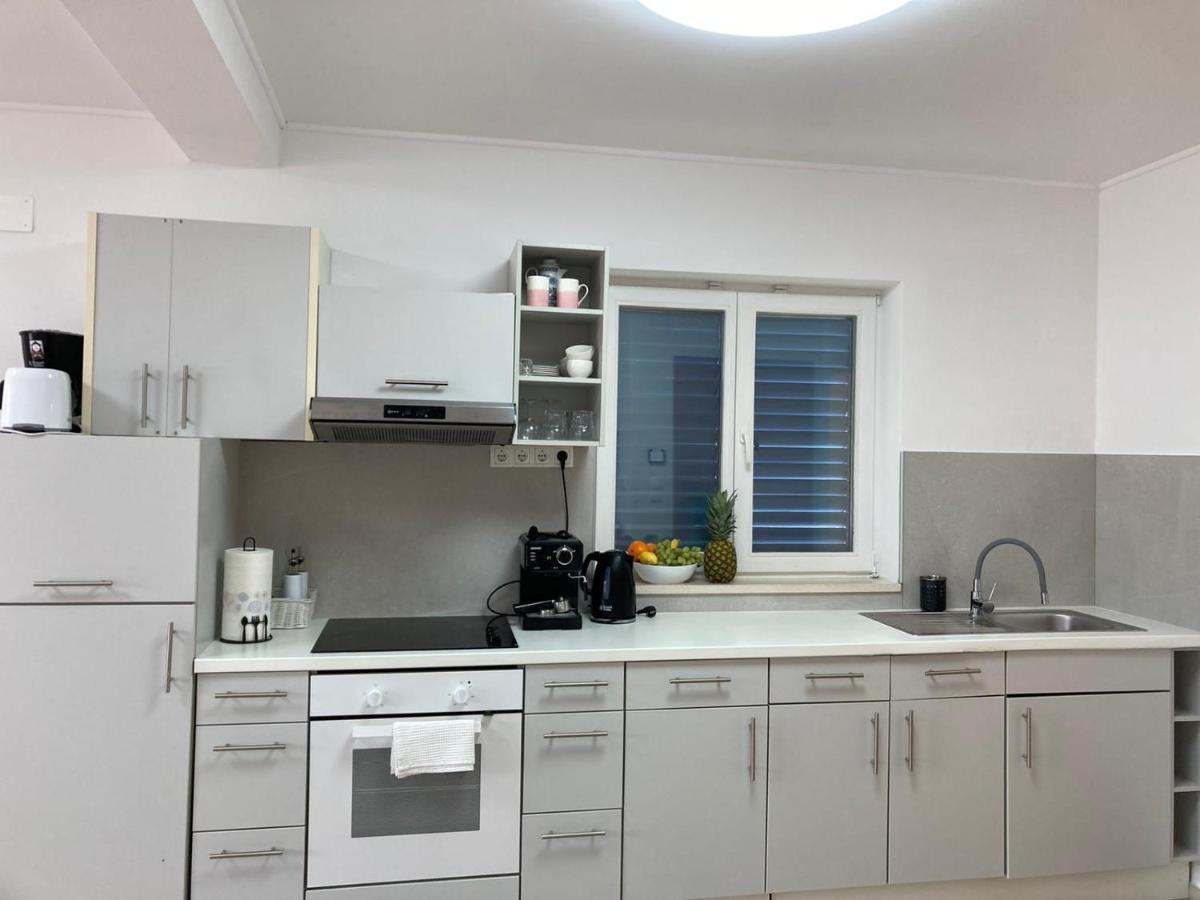 Casa Di Giorgio Apartman Jelsa  Kültér fotó