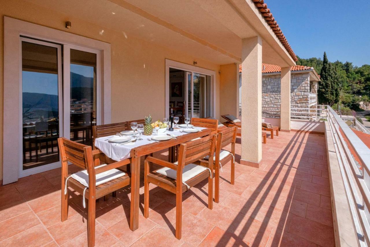 Casa Di Giorgio Apartman Jelsa  Kültér fotó