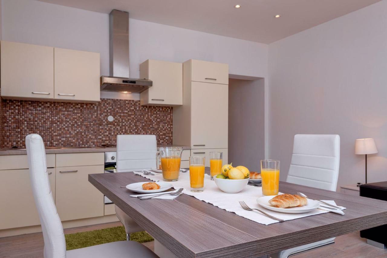 Casa Di Giorgio Apartman Jelsa  Kültér fotó